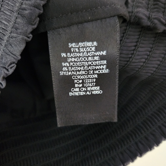 NWT Alice + Olivia | Silk Blend V-Neck Button Front Sleeveless Blouse - Size M - Picture 8 of 10